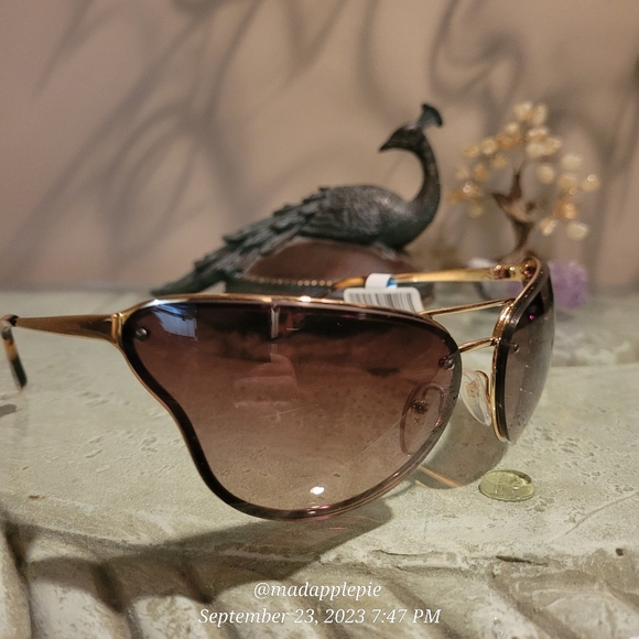 Prada SPR74V Catwalk Modified Cat Eye Sunglasses Gold Frame MA#9 - Picture 8 of 13